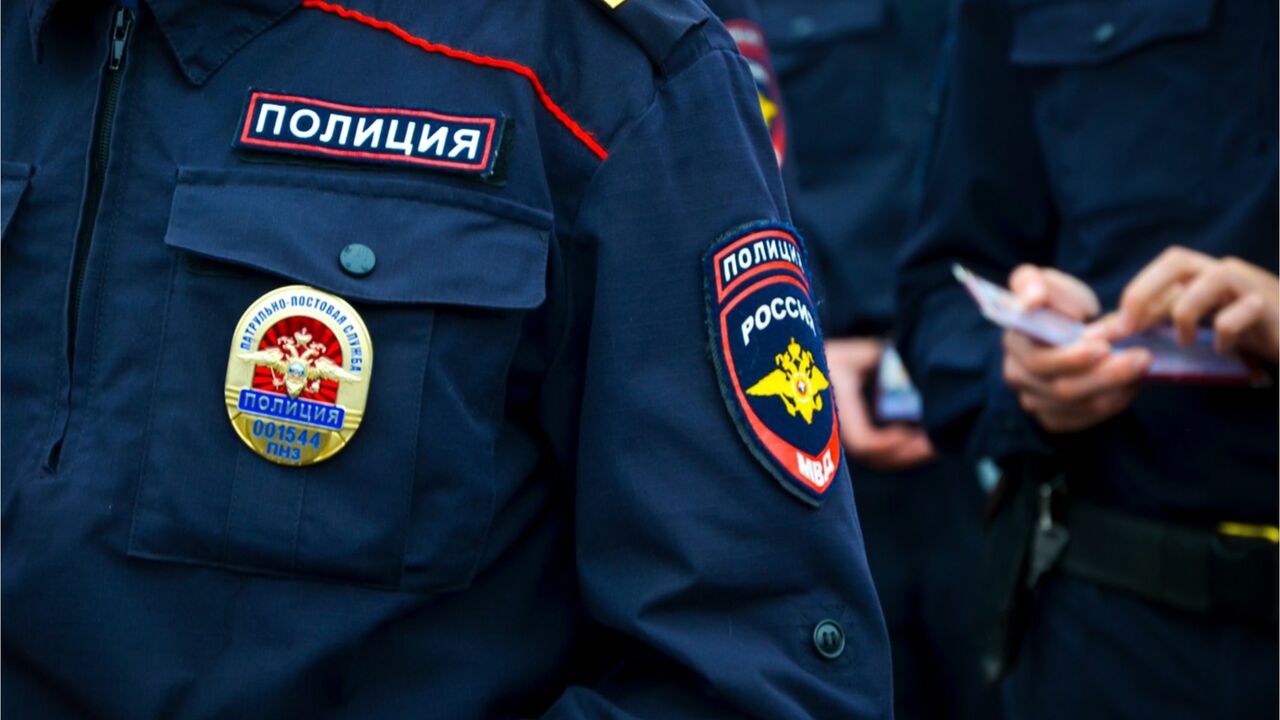 Висела на штыре: тело девушки, похищенной из бара, было найдено на заборе В Кировском районе Перми на ограждении с металл...