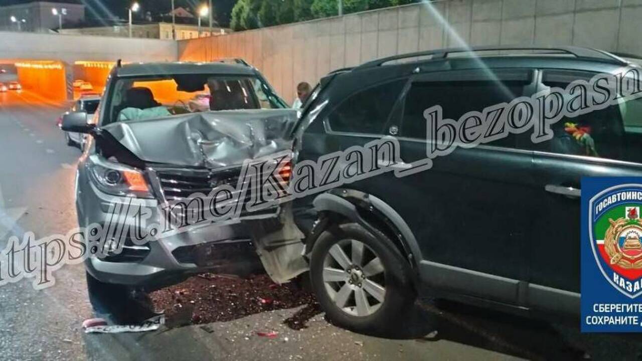 В Казани младенец попал в больницу из-за ДТП В Казани в результате аварии с участием трёх ав...