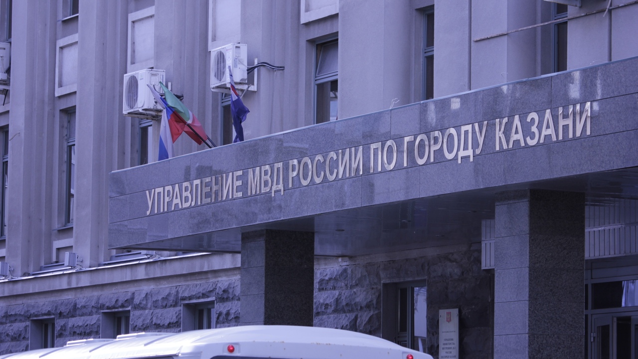 Пьяный водитель подстрелен инспектором в Татарстане В Татарстане возбудили уголовное дело против во...