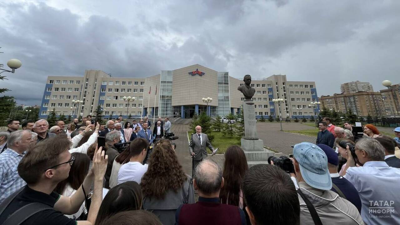 В Казани появился памятник в честь основателя КАИ 17 июня 2025 года в Казани состоялось торжестве...