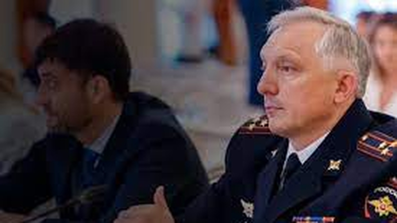 Надир Закиров стал замминистром промышленности и торговли Татарстана Надир Закиров стал заместителем министра промыш...