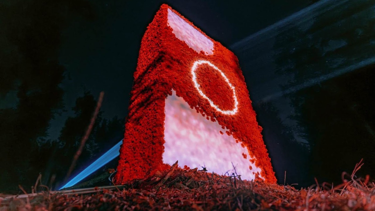 Команда фестиваля медиаискусства НУР, который с...