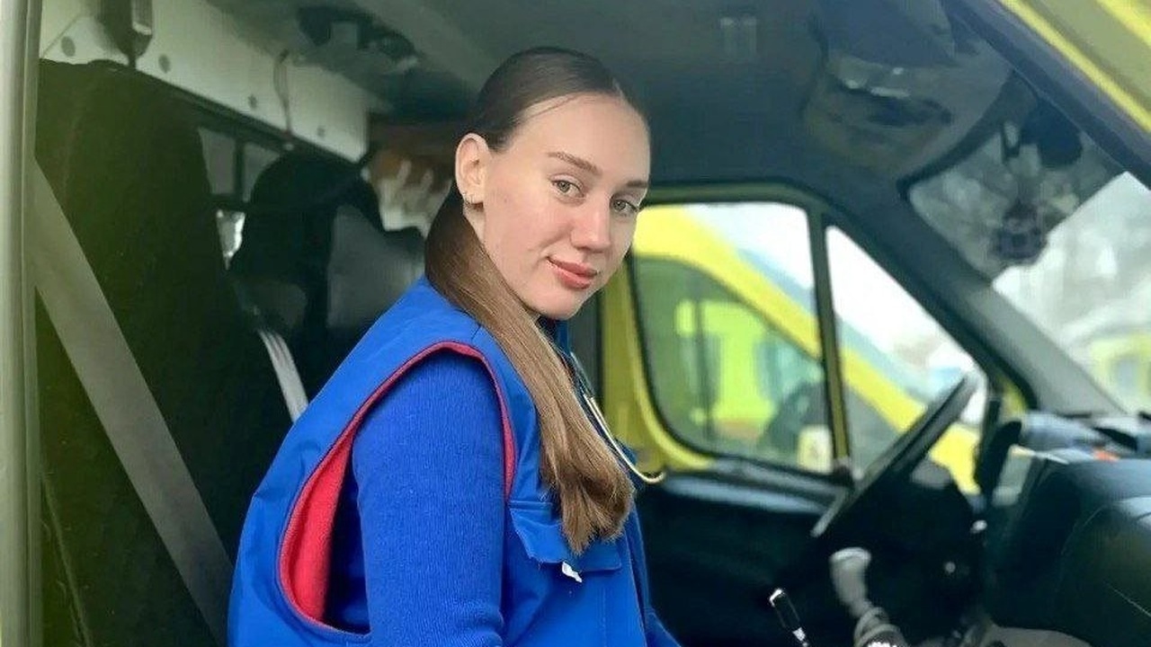 Молодой врач из Казани спасла двух человек с остановкой сердца Начало карьеры врача скорой помощи в Казани для...