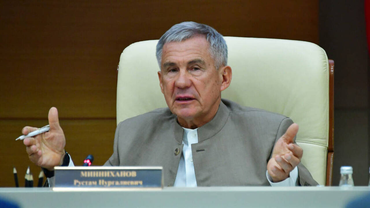 Раис Татарстана Рустам Минниханов обратился к ж...