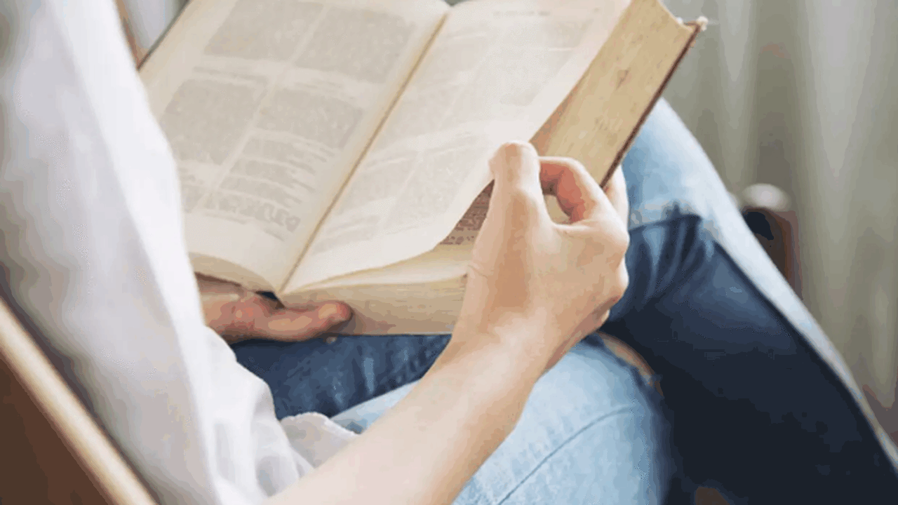У чтения бумажных книг есть когнитивные преимущества В журнале PLOS ONE опубликовано новое исследова...