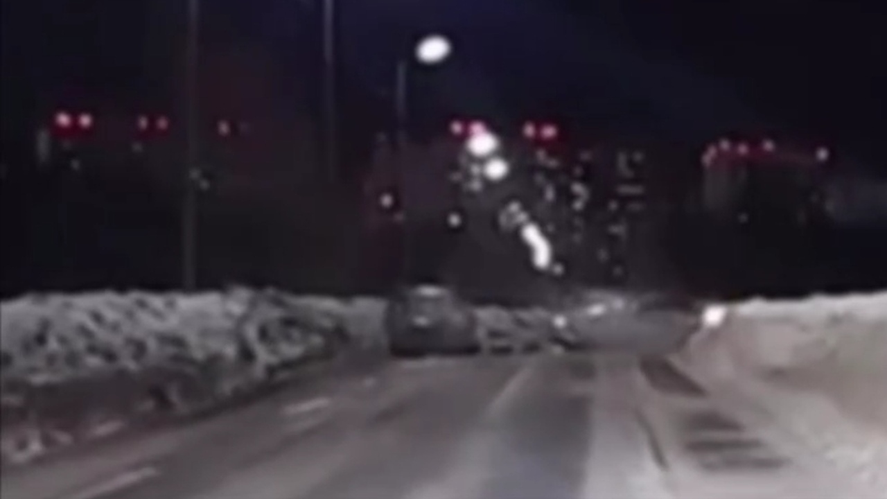 В Казани умер водитель «Приоры» после лобового столкновения с Honda В Казани водитель «Лады Приоры» скончался в бол...