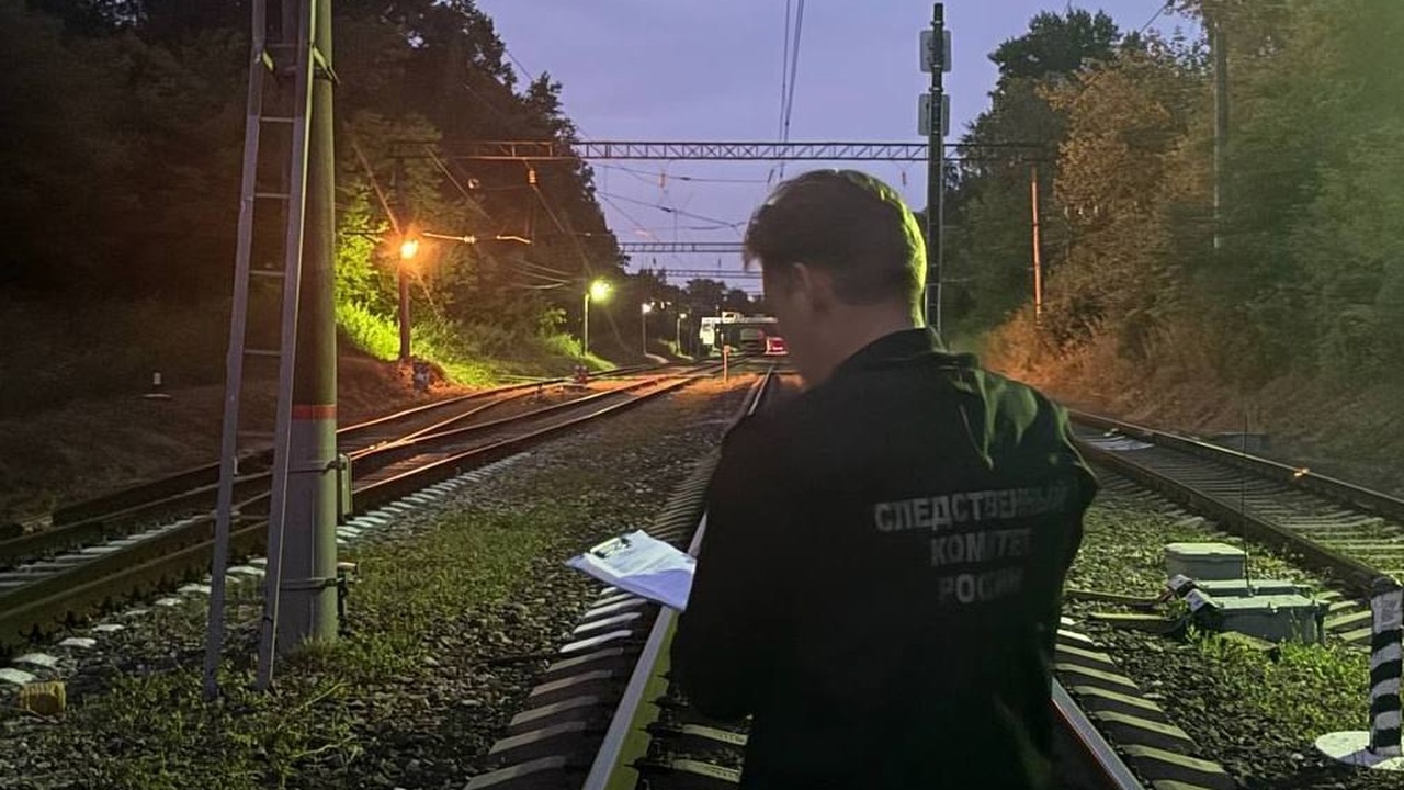 На железнодорожной станции Ометьево в Казани по...