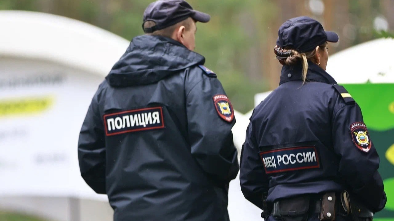 Казанец забирал деньги из чужих авто с помощью спецоборудования В Казани задержан мужчина, который крал деньги ...