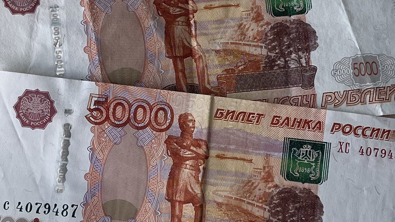 В Казани четверо подростков получили свою зарпл...