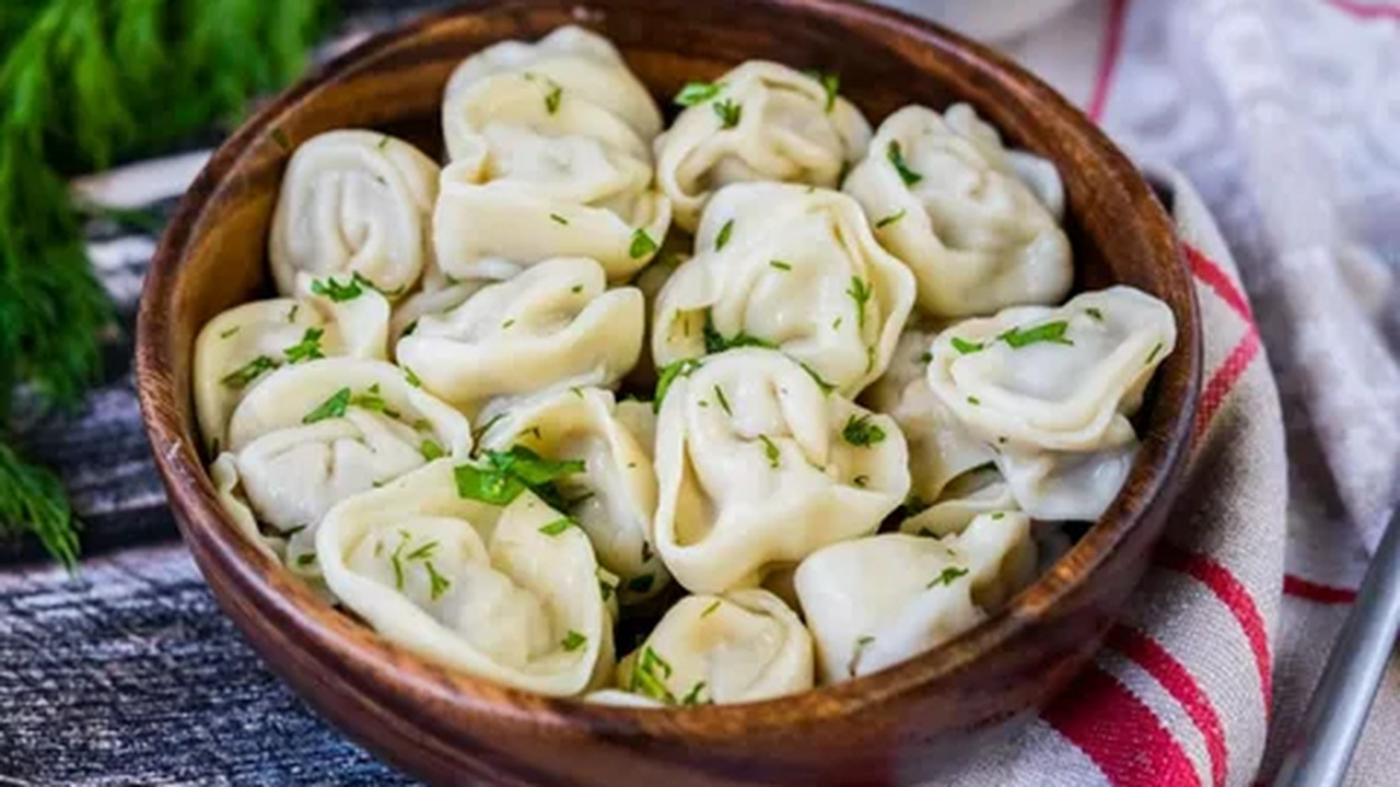 Как сварить пельмени, чтобы они остались целыми...