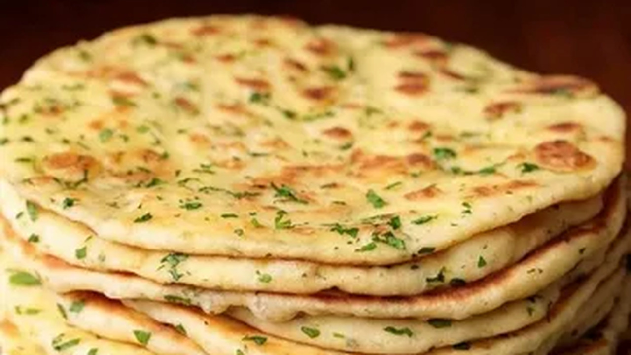 Лепёшки на сковороде, которые исчезают за секунды (особенно в пост)! Рецепт, который вас удивит В постные дни лепёшки становятся настоящим лако...