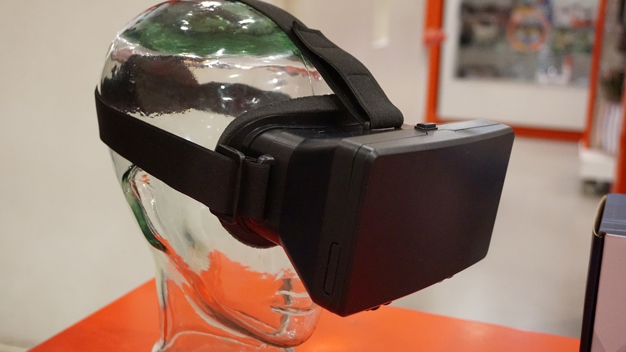Студенты НовГУ разработали VR-перчатки для виртуальных операций Студенты Новгородского университета разработали...