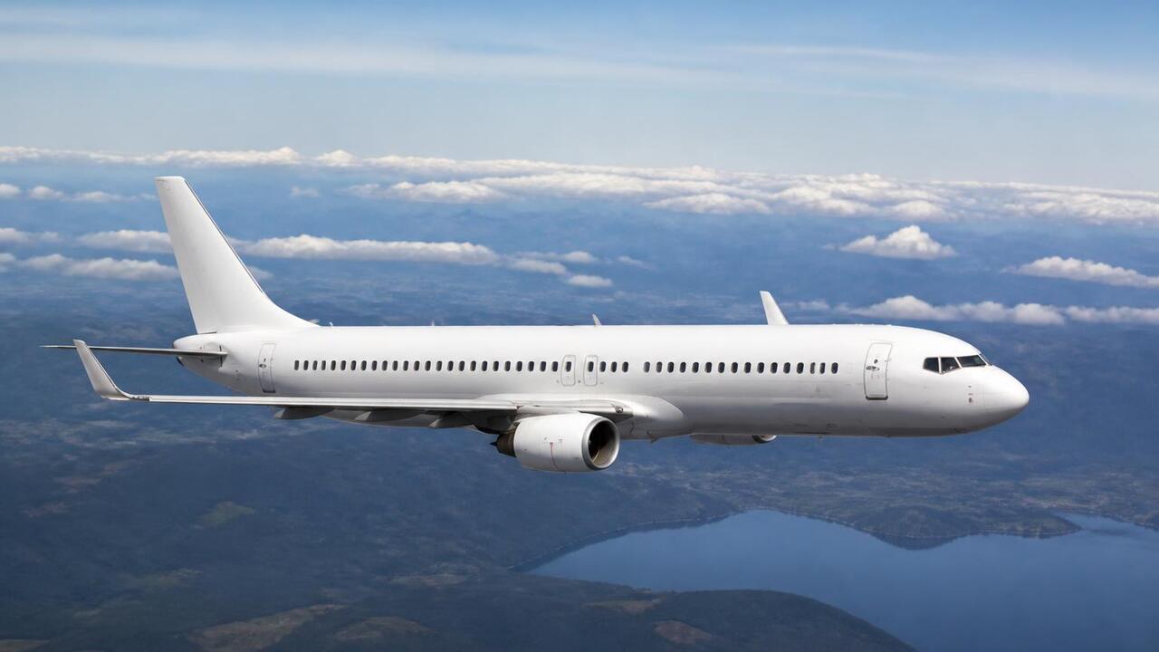 Казань и Архангельск соединили прямым авиарейсом Авиакомпания Nordwind запустила прямые рейсы ме...