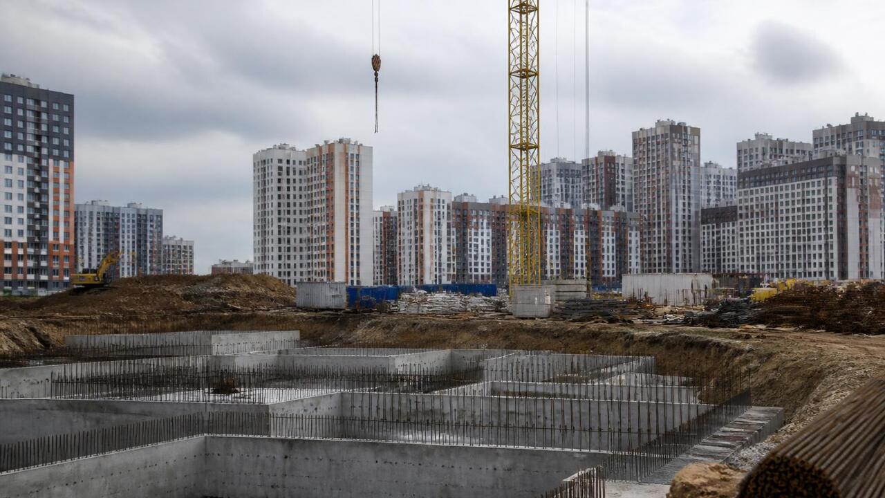 Школу в ЖК «Станция Юбилейная» начали строить без разрешения Строительство школы на 1500 мест в ЖК «Станция ...