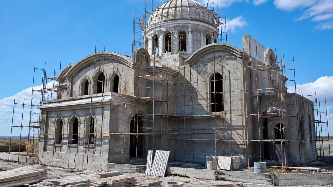 В Лениногорске продолжается строительство храма В Лениногорске продолжается строительство храма...