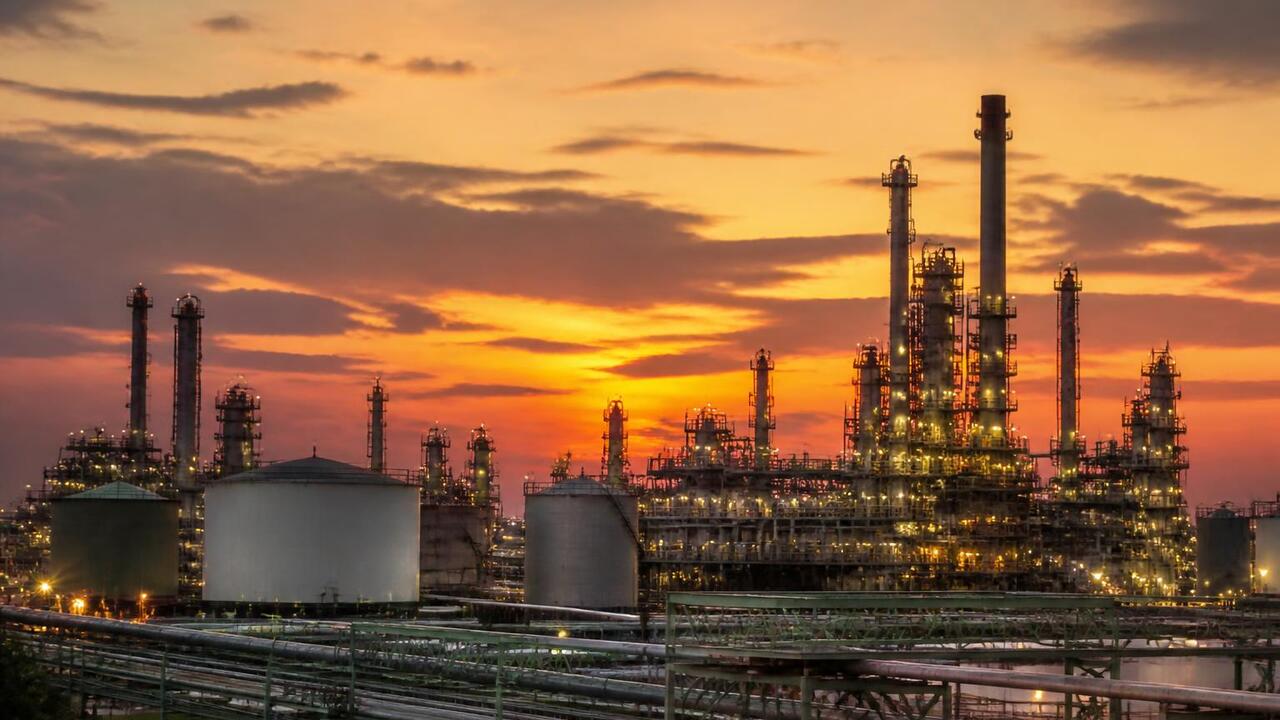 Производство нефтепродуктов в мае сократилось в Татарстане на 13,2% В мае 2025 года производство нефтепродуктов в Т...
