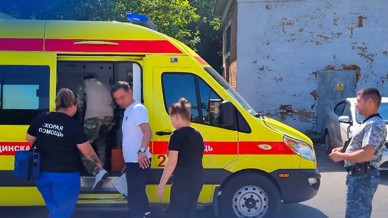 Приставы силой отправили Татарстанца на лечение туберкулеза В Татарстане судебные приставы вынудили мужчину...