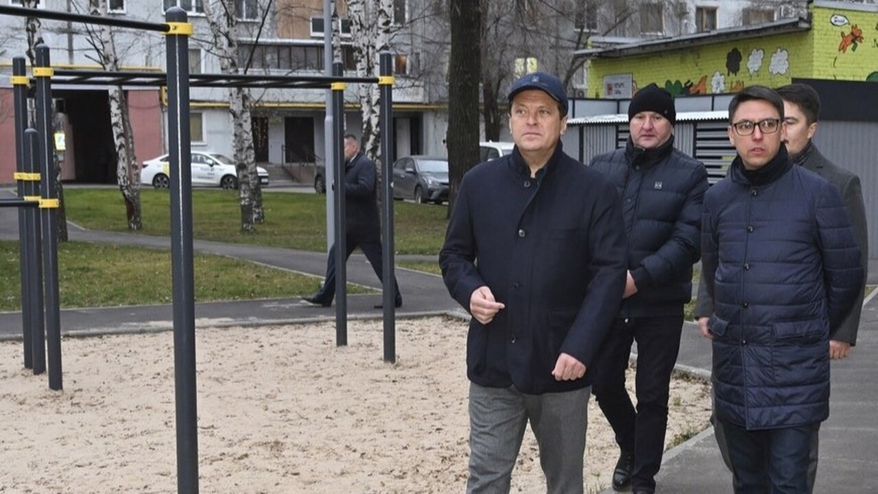 В одном из дворов Казани на улице Амирхана появ...