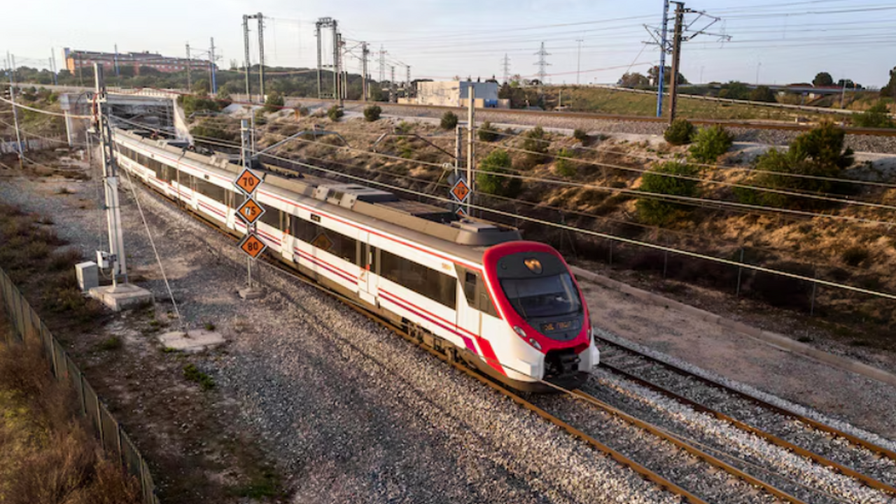 Жители Самары смогут добираться до Калининграда на прямом поезде с июня В летний период 2026 года жители Самарской обла...