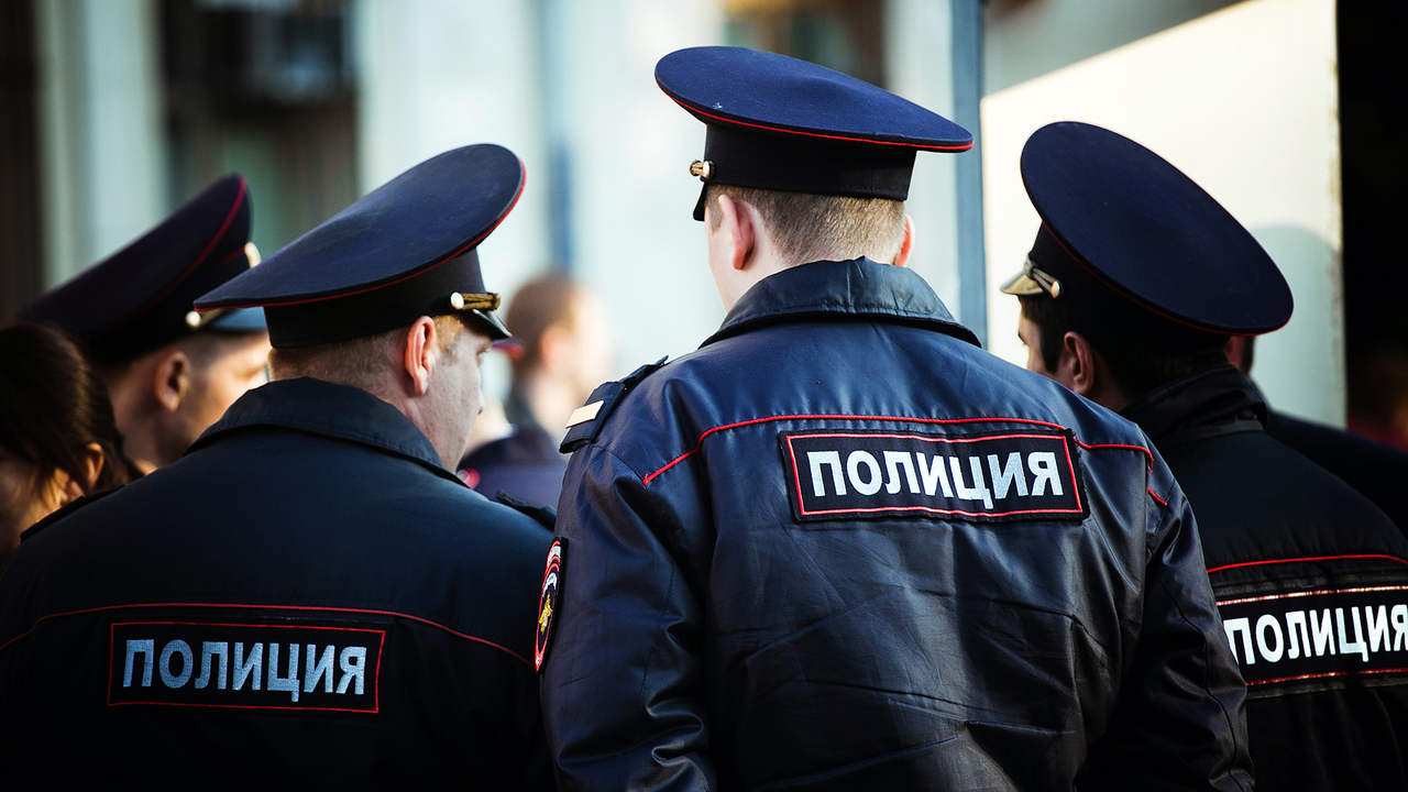 Детей били "кавказцы", а задержали защитников ребят: Делягин просит разобраться Скандал в столичной школе №2120 вызвал волну во...