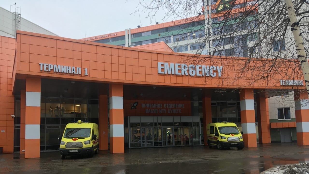Фельдшеры начнут заменять врачей с 1 сентября в поликлиниках С 1 сентября 2025 года фельдшеры и акушеры смог...