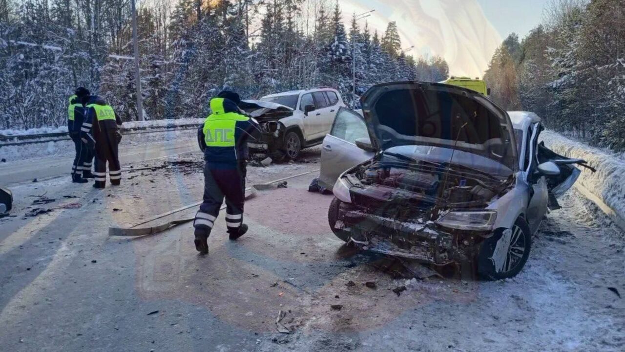 В Казани машина сбила ограждение и попала в смертельное ДТП В Приволжском районе Казани произошло смертельн...