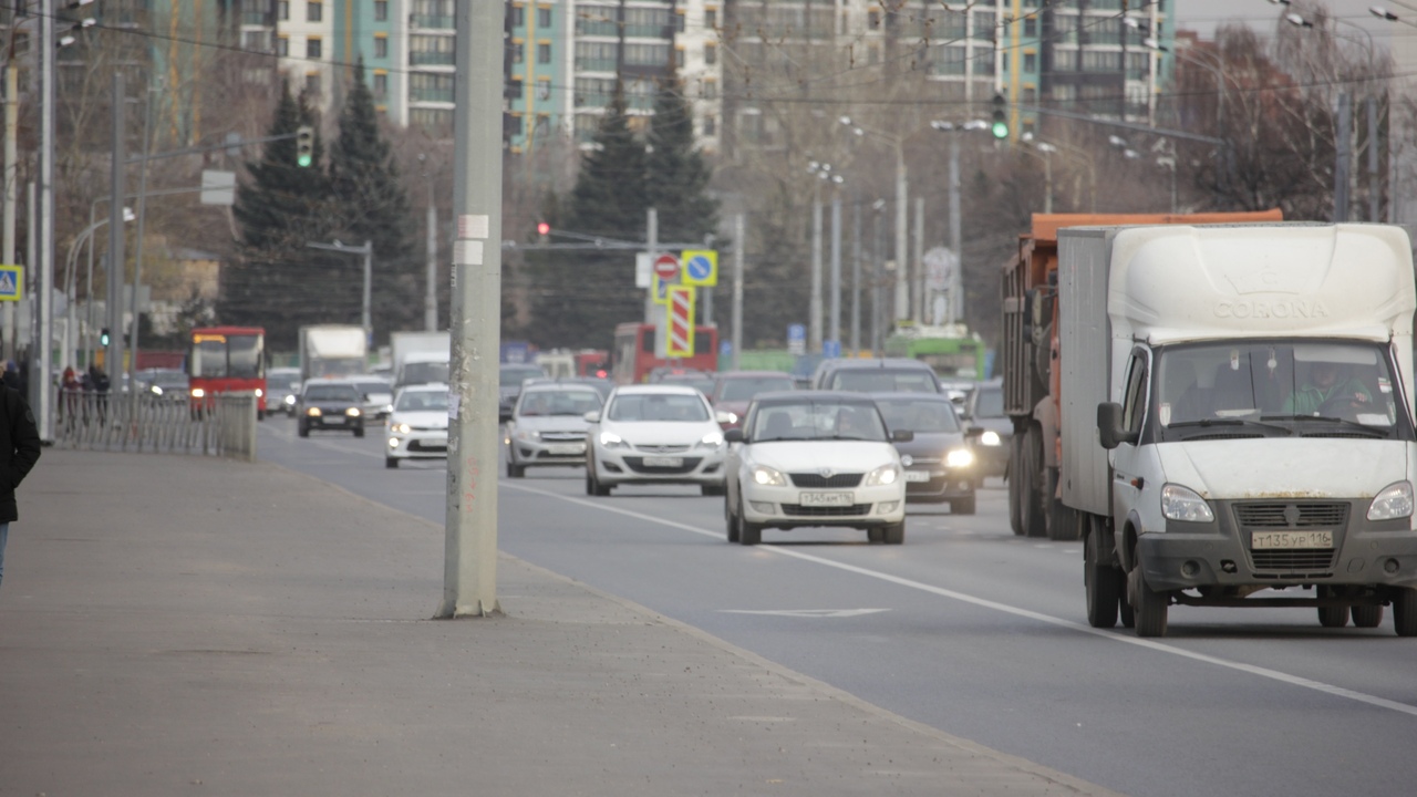 Ввоз автомобилей в Татарстан обвалился почти на половину Ввоз авто в Татарстан резко сократился из-за вс...