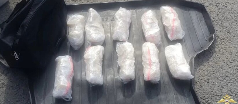 На трассе М7 «Волга» в Татарстане сотрудники Го...