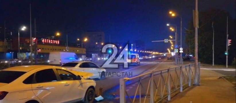 В столице Татарстана в аварии пострадала пассажирка такси