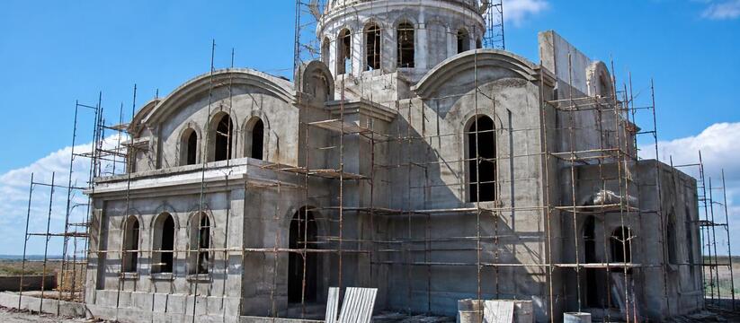 В Лениногорске продолжается строительство храма...