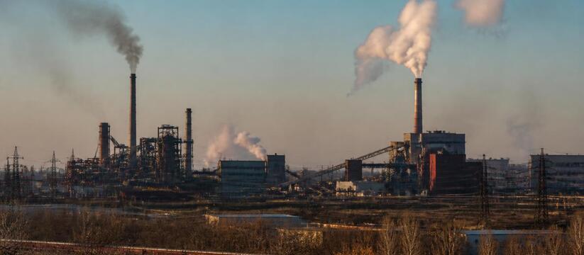 Жителей Нижнекамска предупредили о задымлении в промзоне Жителей Нижнекамска предупредили о возможном пе...
