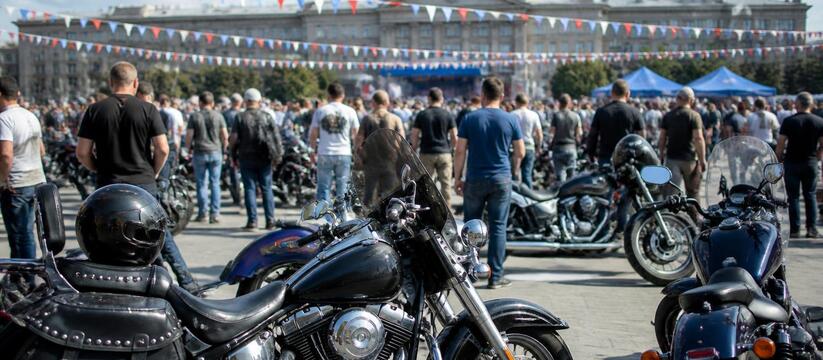 В Казани прошел мотофестиваль «Два Кремля» в че...
