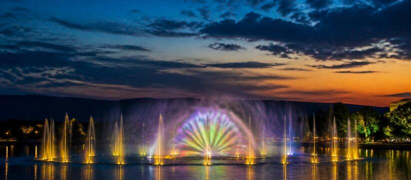 В Казани у театра Камала в 2027 году установят мультимедийный фонтан Мультимедийный фонтан на озере Нижний Кабан в К...