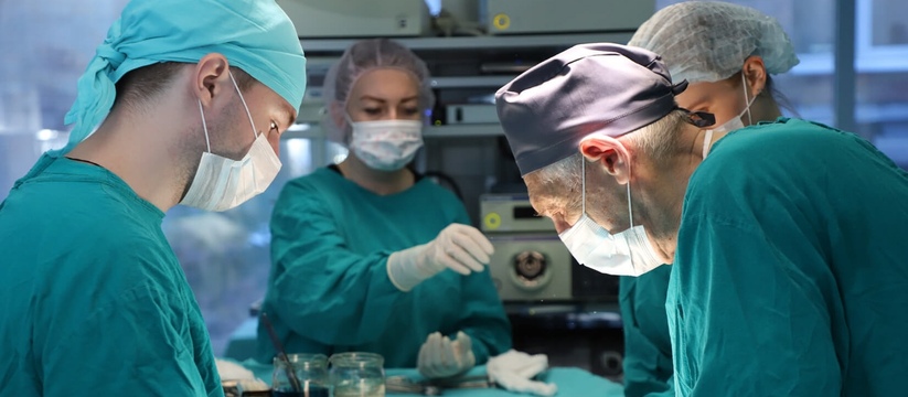 Хирурги в Татарстане успешно провели операцию по извлечению осколка снаряда из сердца раненого бойца СВО.
