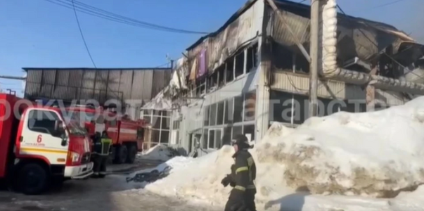 В Казани потушили пожар на складе бытовой химии