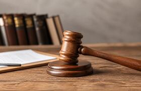 Суд взыскал два миллиона рублей долга по зарпла...