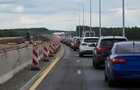 На выезде из Казани пробка из-за дорожных работ