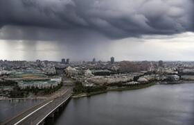 Половина месячной нормы осадков: чем опасен цик...