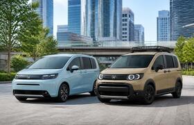 Компактвэны Honda Freed привозят в Россию в дву...