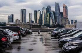Названы самые популярные служебные автомобили М...