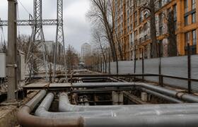На коммунальную и энергетическую инфраструктуру...