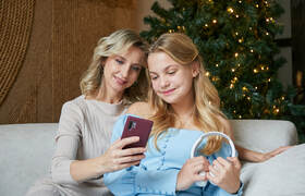 Татарстанцы стали чаще звонить близким на празд...